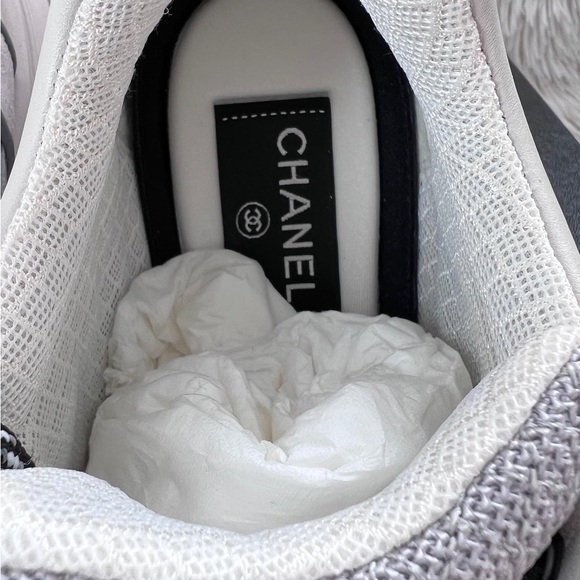 SOLD Authentic Chanel SNEAKERS Fabric & Suede Calfskin - Picture 3 of 8